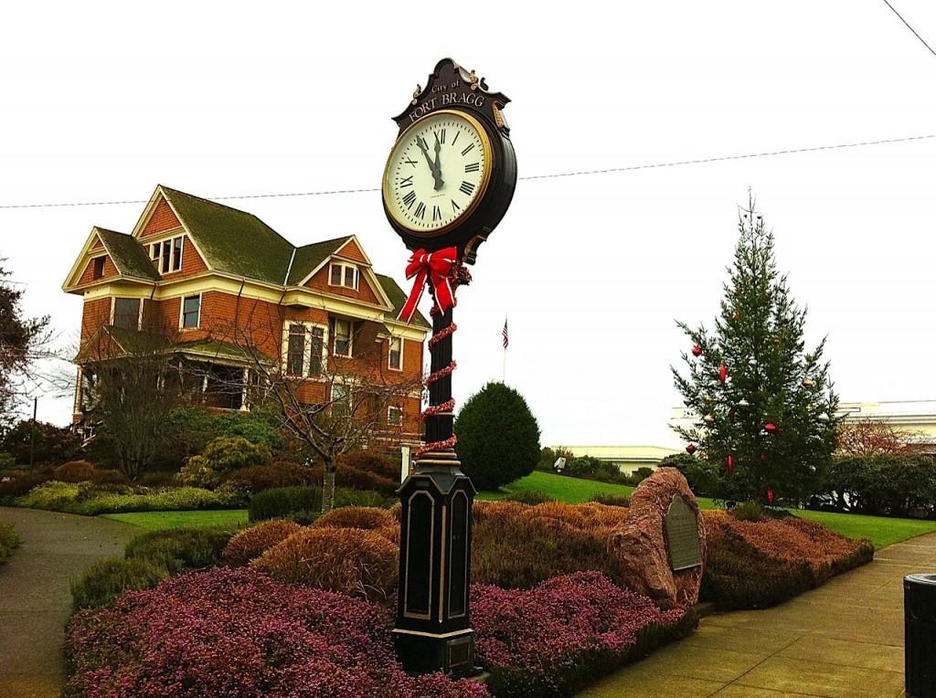 The Atrium Bed & Breakfast Fort Bragg Exterior photo