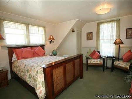 The Atrium Bed & Breakfast Fort Bragg Exterior photo